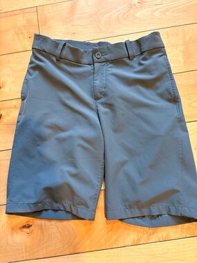Dark Grey Nike Golf Shorts Size Youth M